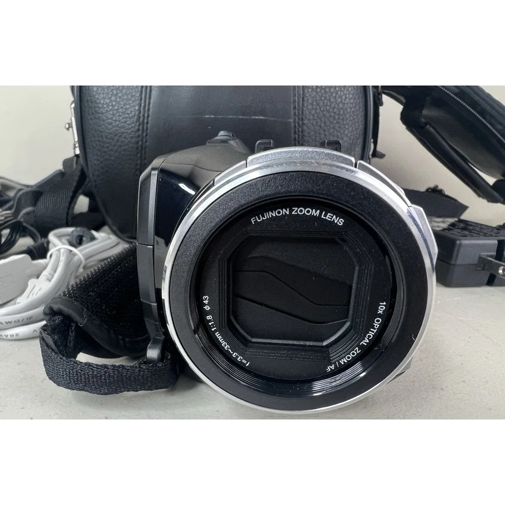 JVC Everio GZ-HD5U 3CCD HD Camcorder WORKS Battery Included